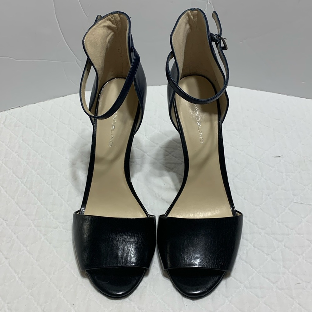 BANDILINO NAVY AND BLACK LEATHER PUMPS 8 MEDIUM